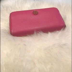 Tory Burch Robinson Zip Continental Wallet (pink)